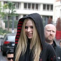 Avril Lavigne is all smiles as she leaves her Paris hotel photos | Picture 77879